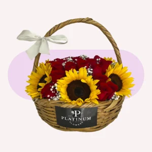 Canasta 24 rosas rojas y 6 girasoles con gypso