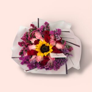 24 rosas combinadas 1 girasol y leticia