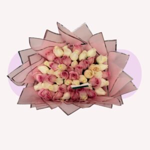 50 Rosas Rojas y Blancas