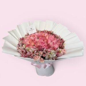 50 Rosas Dovelas Con Astromelia y Mini Rosa