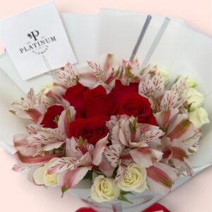 6 Rosas Rojas Con Astromelia Y Mini Rosa