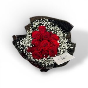 12 Rosas Rojas Con Gypso Alrededor