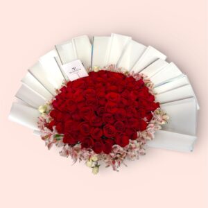 75 Rosas Rojas Con Astromelia Y Mini Rosa