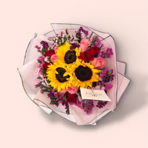 12 rosas combinadas y 3 girasoles con leticia